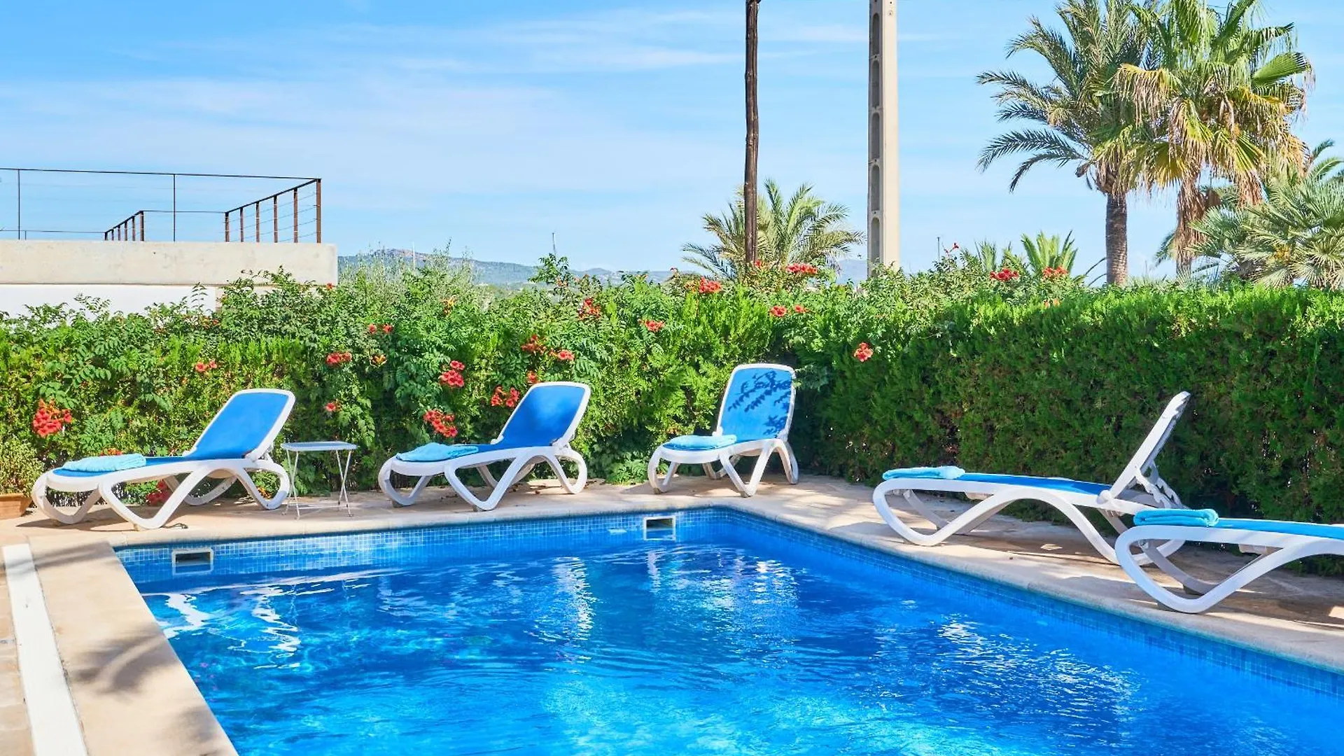 Villa Mesquida Puerto Colom Semesterbostad