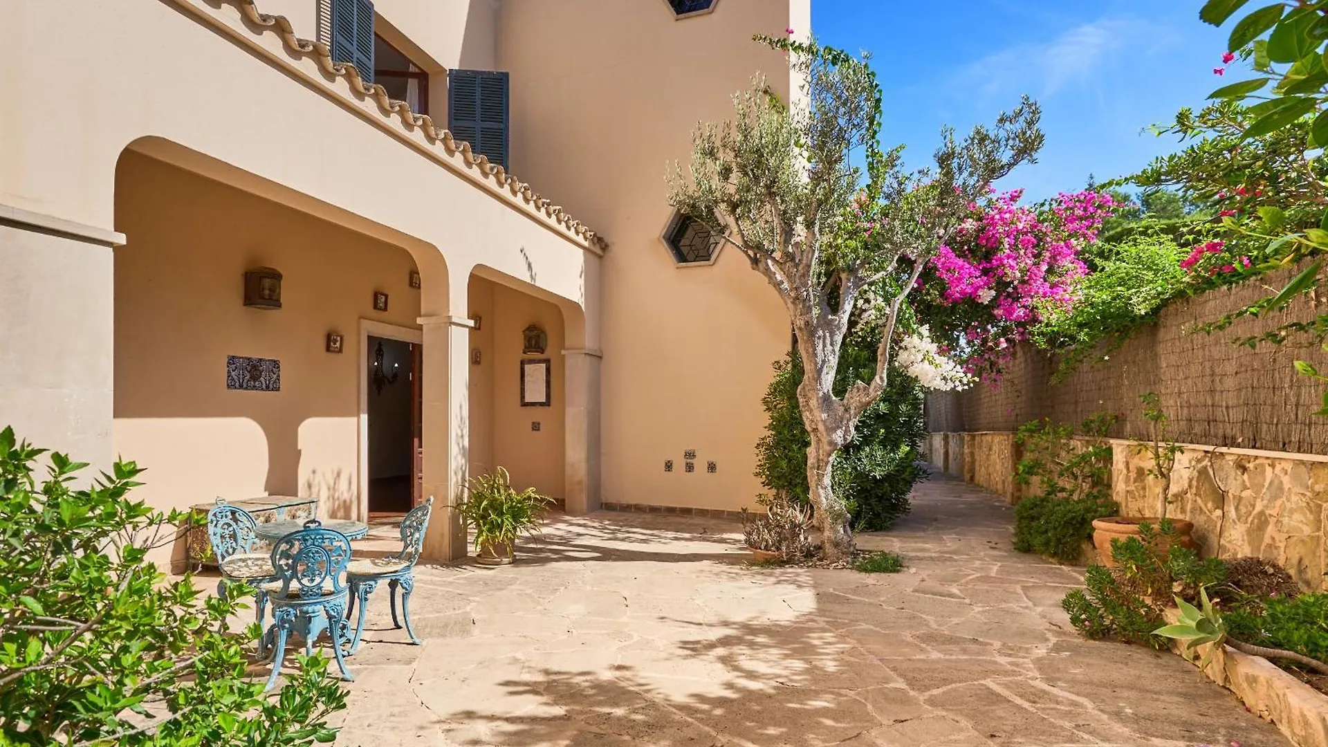 Semesterbostad Villa Mesquida Puerto Colom Spanien