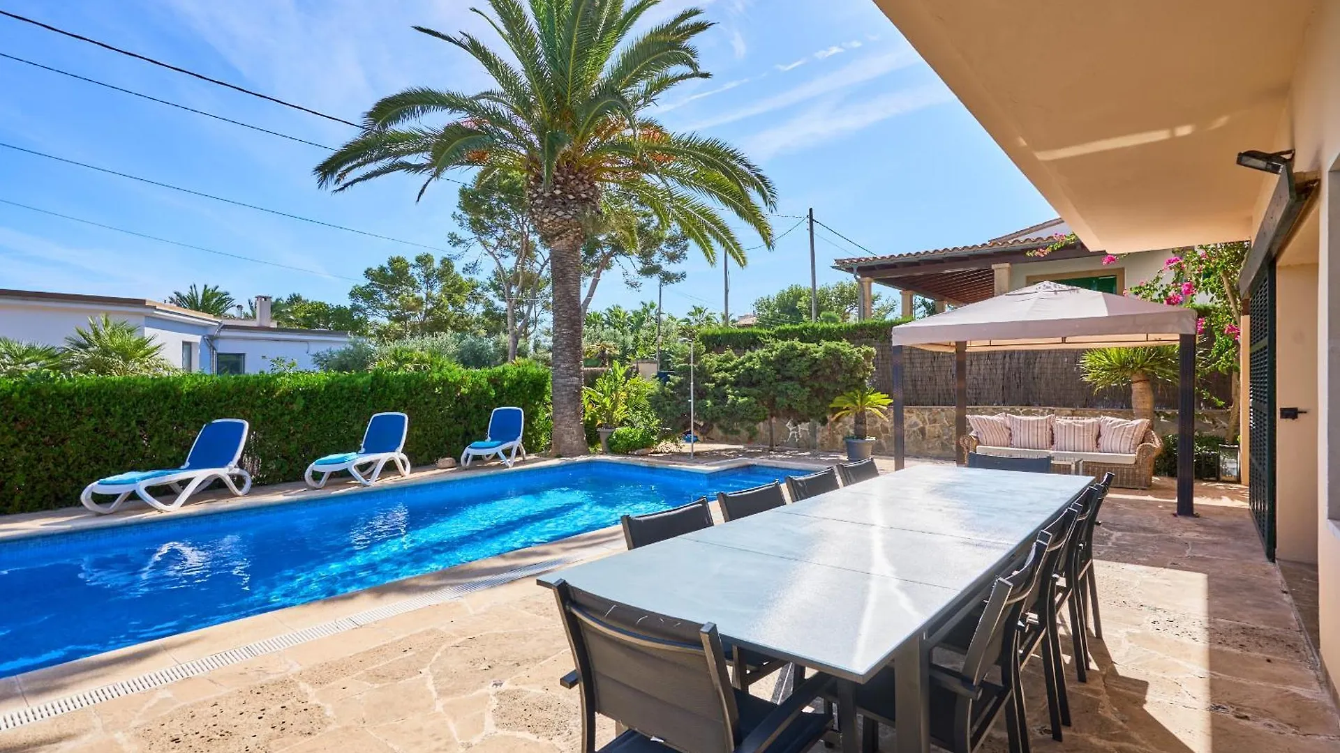Villa Mesquida Puerto Colom Semesterbostad